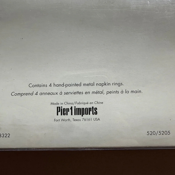 Christmas Napkin Rings Pier 1 Green and Red Metal Set of 4. Hand painted - Picture 2 of 6